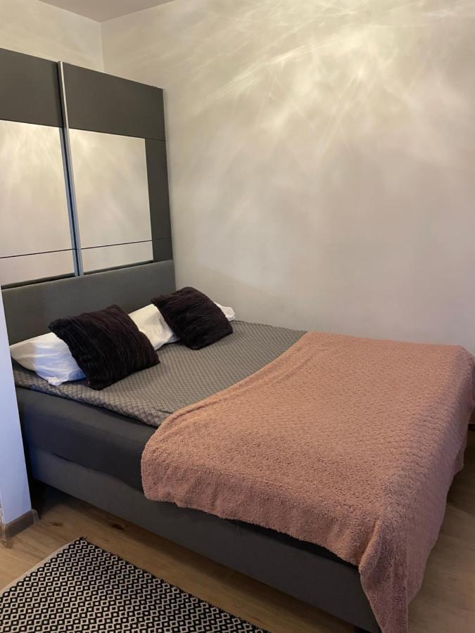 New Chanel Apartament Pkp Pks Deptak-garaz Podziemny -zameldowanie Bez Kontaktowe - Apartment Kielce