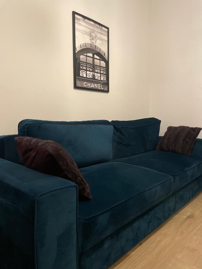 New Chanel Apartament Pkp Pks Deptak-garaz Podziemny -zameldowanie Bez Kontaktowe - *