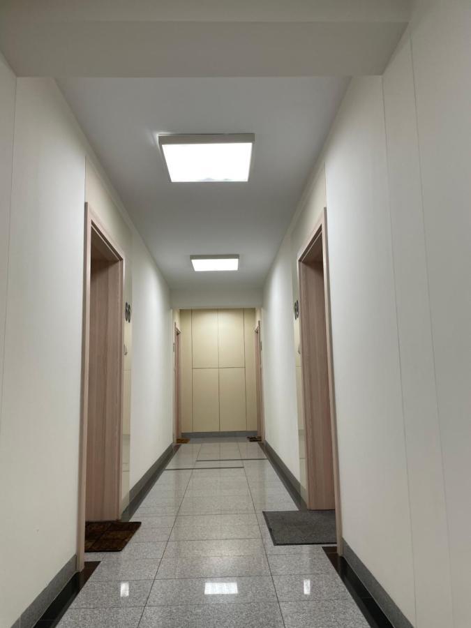 New Chanel Apartament Pkp Pks Deptak-garaz Podziemny -zameldowanie Bez Kontaktowe -